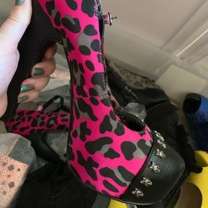 Leopard and skull heels